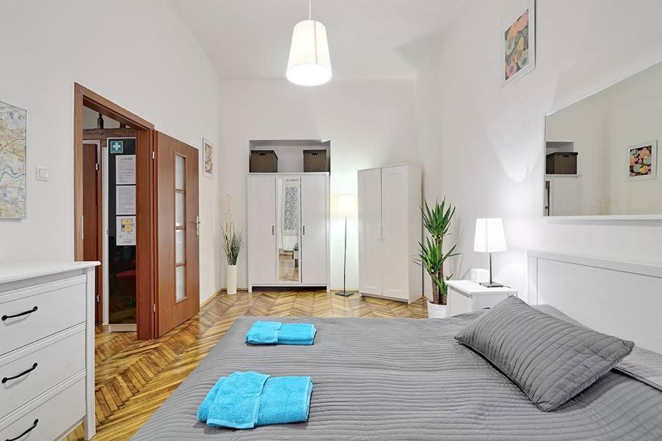 Apartment Next To The Main Square Cracovie Extérieur photo